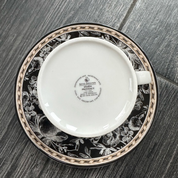 RARE Royal Doulton Studio Provence Noir Teacup Set of 2 Fine China - Picture 5 of 12